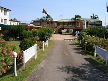 Lake Front Motel Entrance Exterior photo